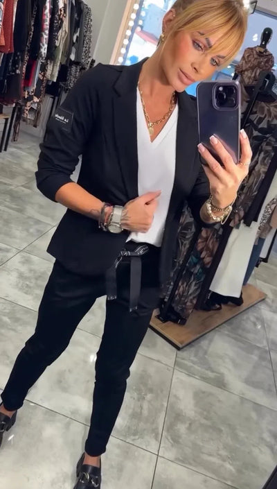 Eleonora | Completo sartoriale con blazer morbido e pantaloni dallo stile sportivo