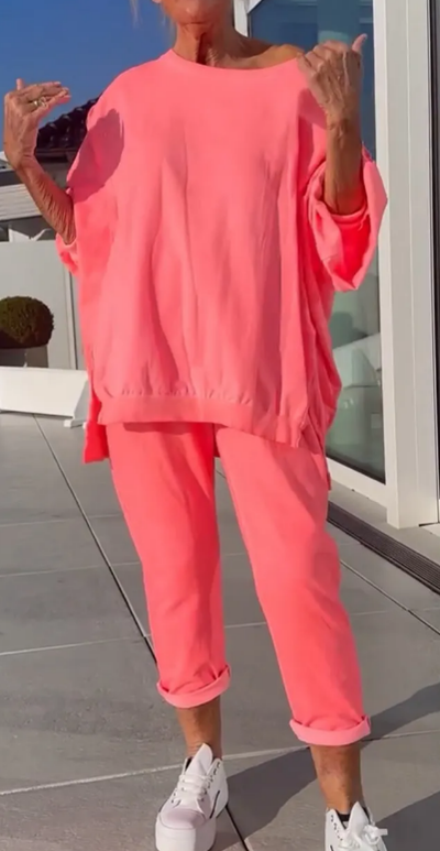 Elisabetta  | Completo da casa con maglione e pantaloni a taglio corto